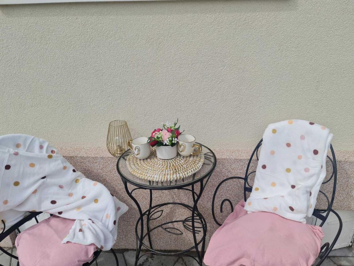 4-Teen Jagodina Luaran gambar